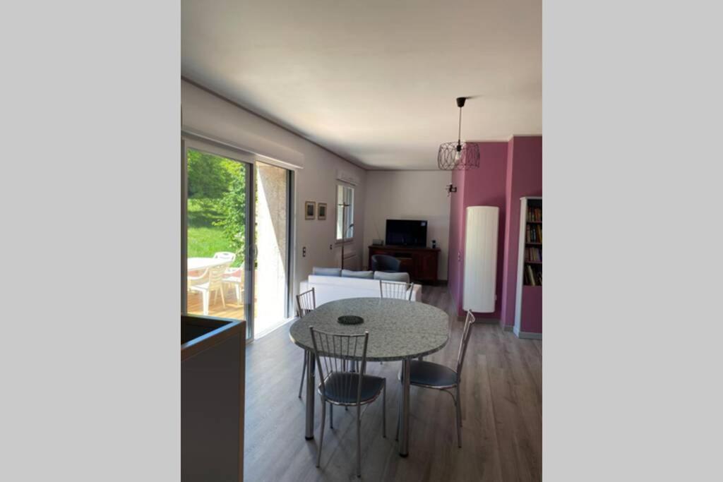 De La Blanche Cote Apartment *